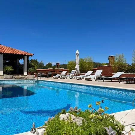 With Swimming Pool Gorana Jelsa (Hvar)