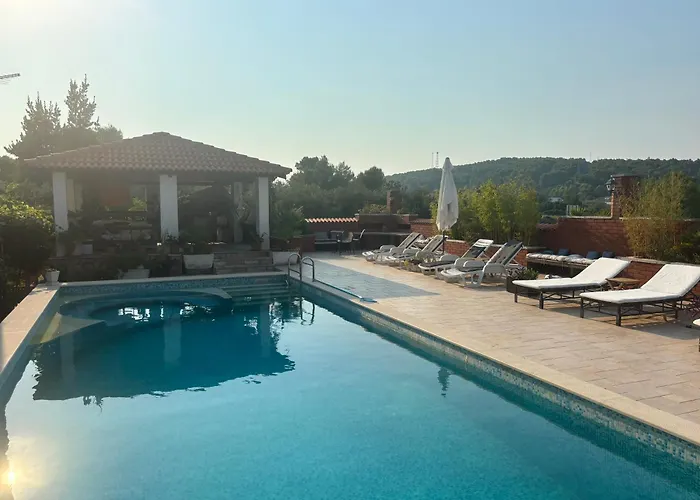 Casa de hóspedes With Swimming Pool Gorana *