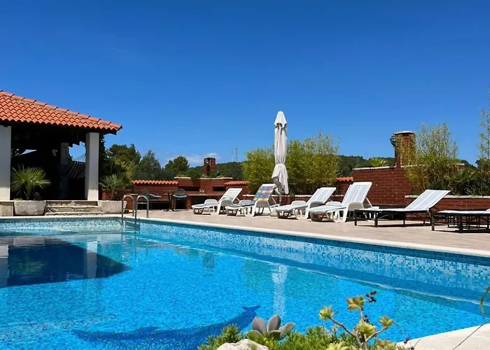 With Swimming Pool Gorana Jelsa (Hvar)